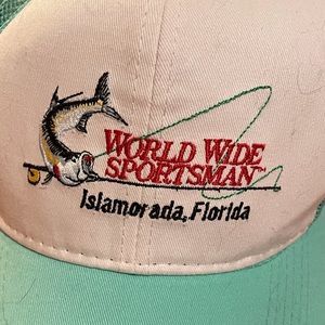 Bass pro shop mint green hat-snap back